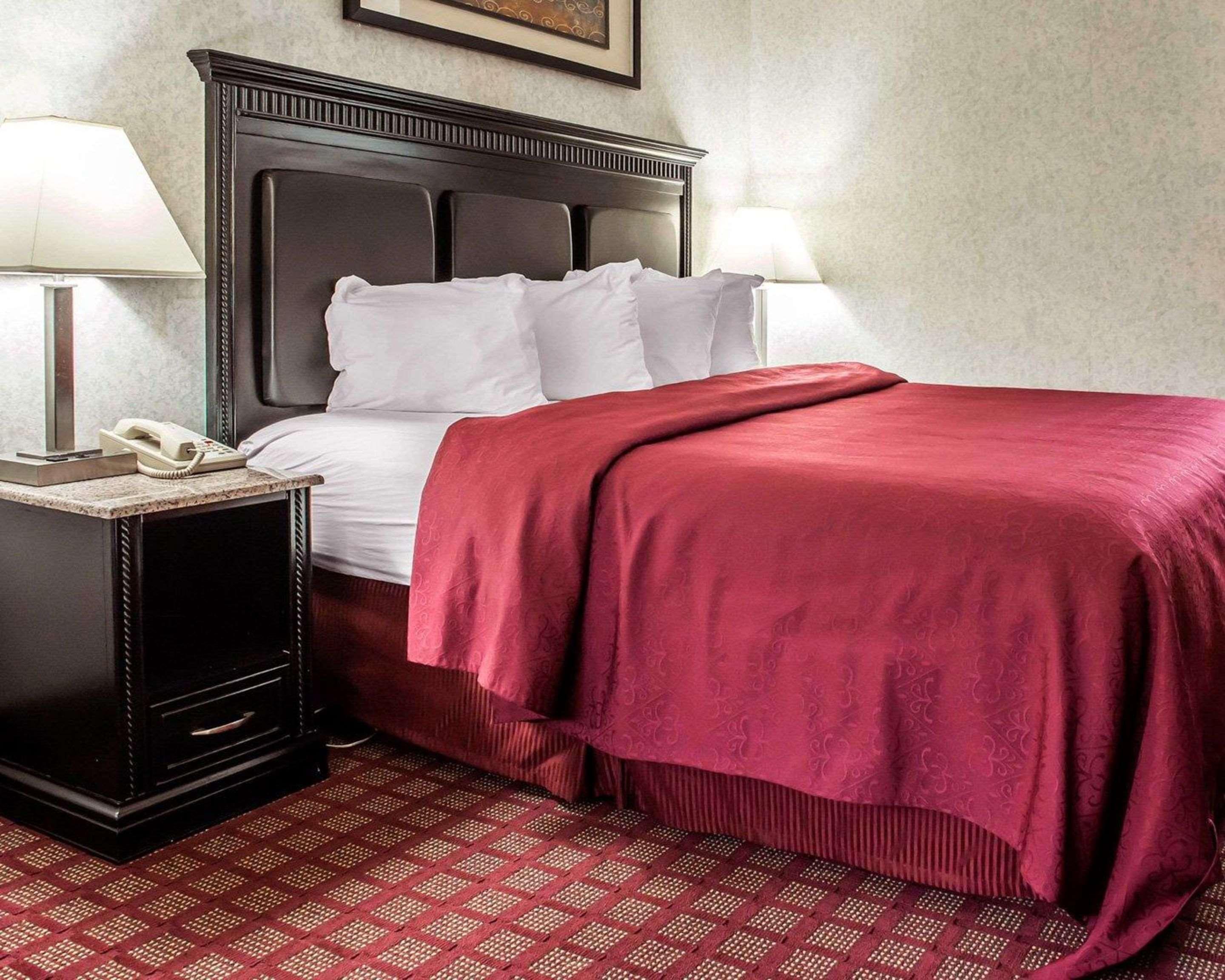 Quality Inn & Suites North Gibsonia Экстерьер фото
